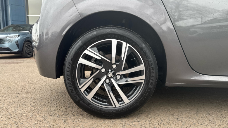 Peugeot 208 1.2 PureTech 100 Allure Premium + 5dr Petrol Hatchback